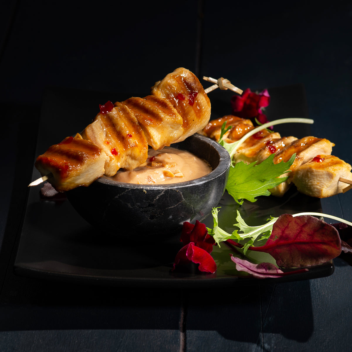 Hähnchenspieß mit Erdnusssauce – LINDNER Hähnchenspieß mit Erdnusssauce – LINDNER